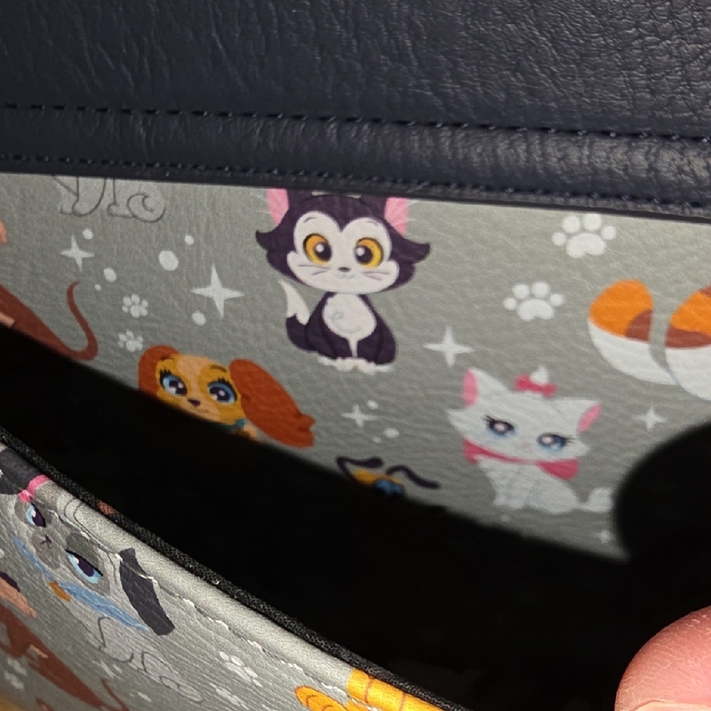 Disney Parks Exclusive Disney Pets Loungefly. New With Tags - Picture 10 of 10
